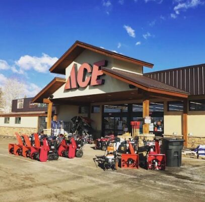 820 W Tomichi Ave